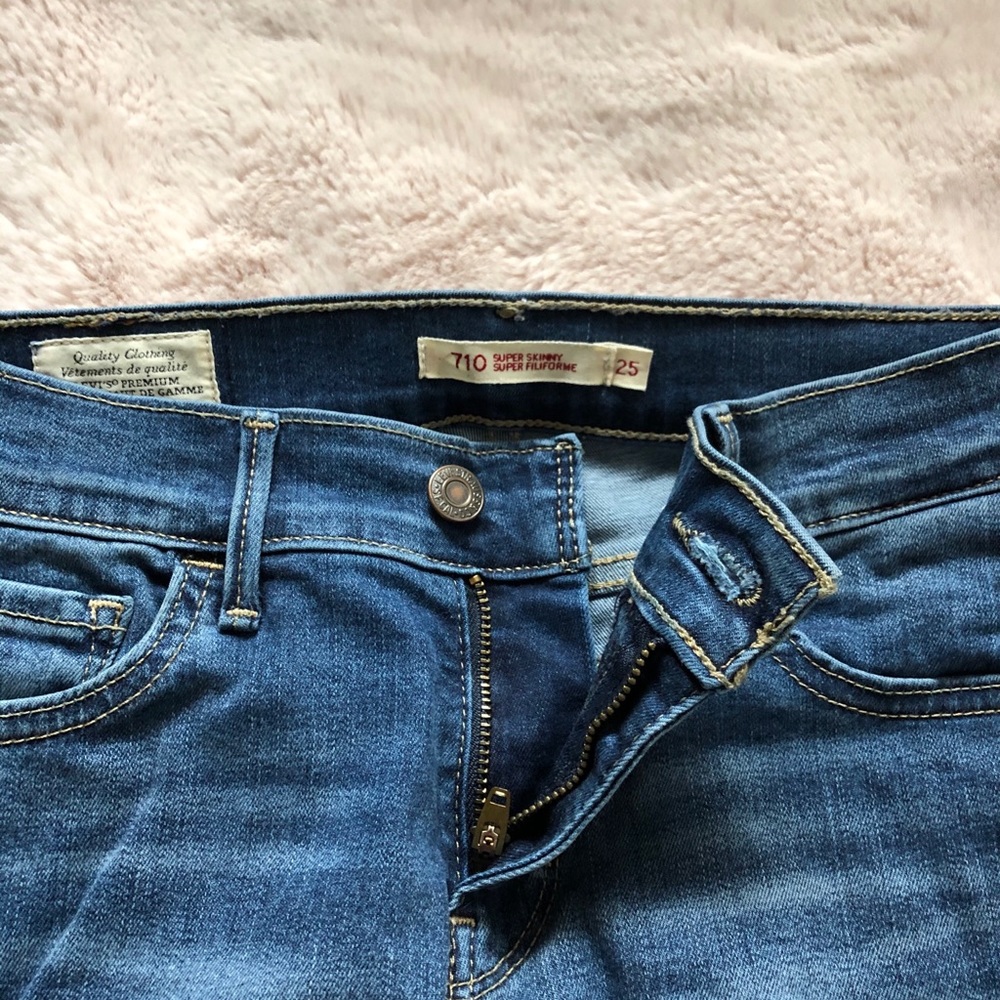 710 Levi’s - Picture 7 of 8
